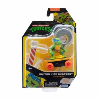 GİOCHİ PREZİOSİ TMNT Switch Kick Skaters Figür - Leonardo